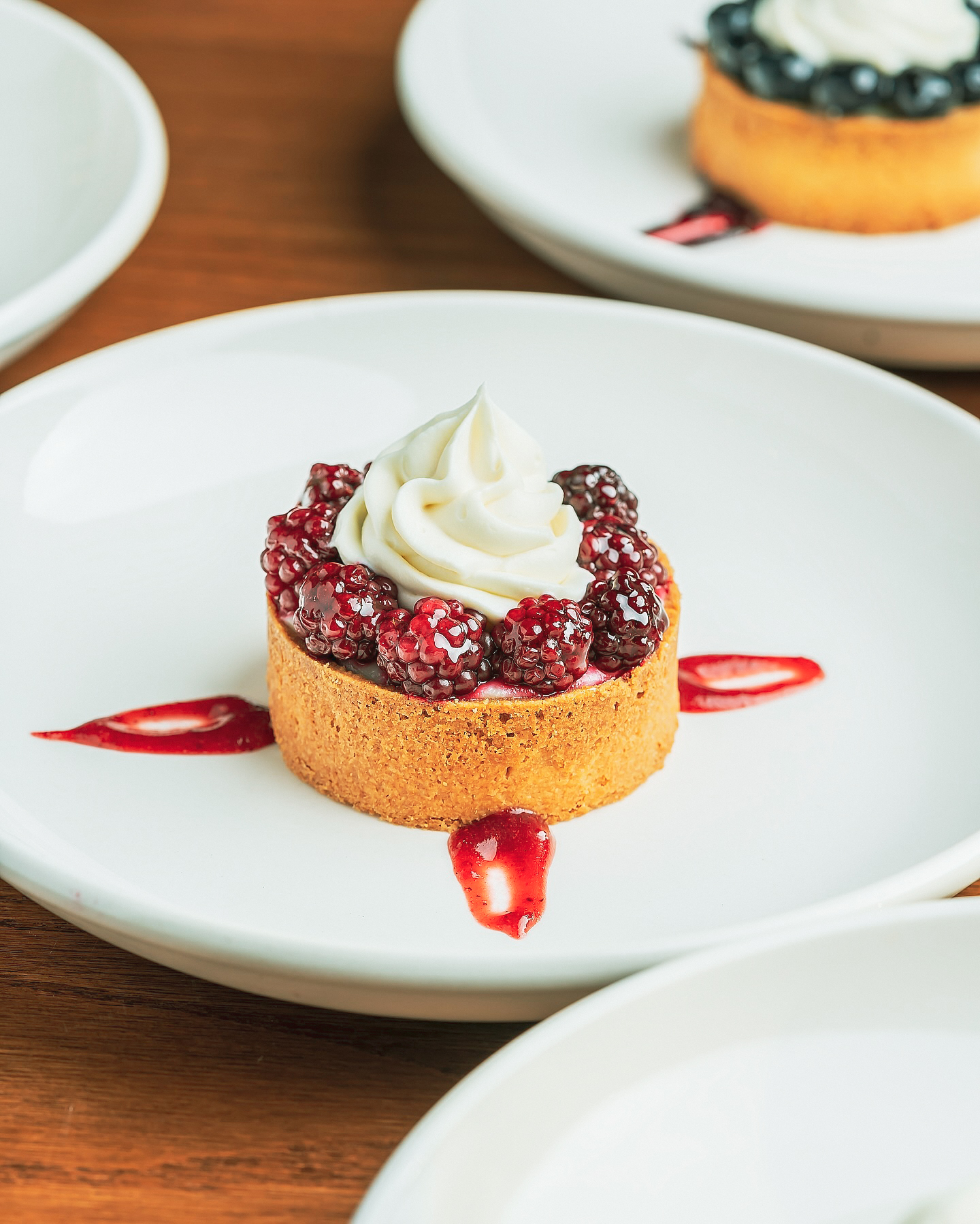 Berry tart dessert